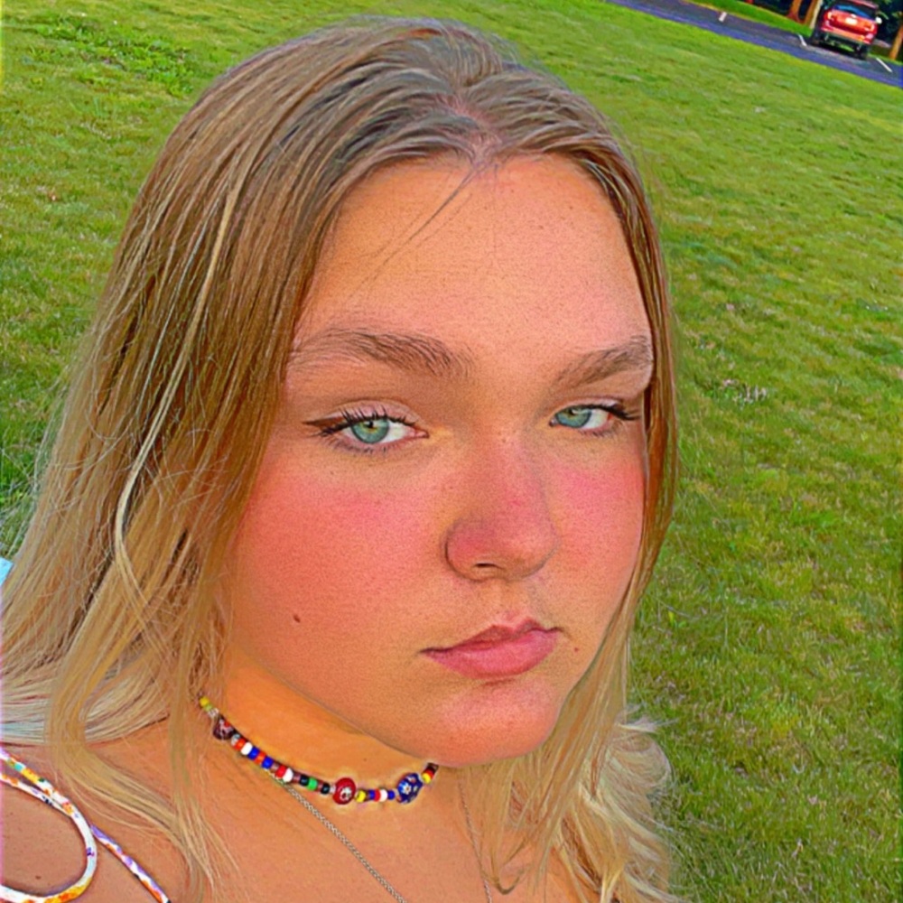 Meet your Posher, Maddie